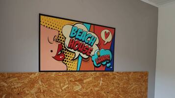 2 bedrooms, iron/ironing board, Internet, bed sheets