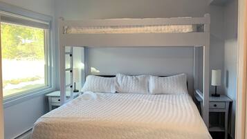 6 bedrooms, in-room safe, WiFi, bed sheets