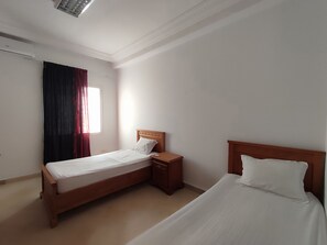 2 chambres, fer et planche à repasser, lit parapluie, Wi-Fi