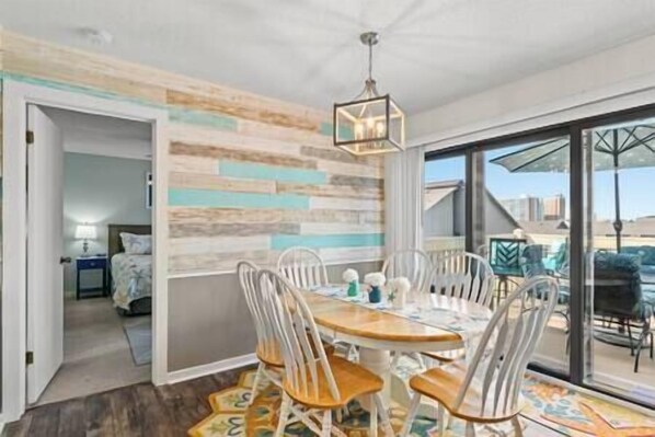 Dining - Starfish Shore -2BD/2BA Condo with BEAUTIFUL Ocean Views (Myrtle Beach)