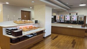 Free daily self-serve breakfast - Hotel Alpha-One Koriyama (Koriyama)