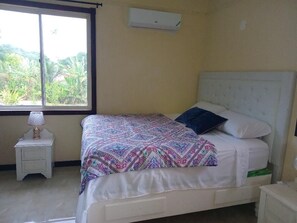 4 chambres, fer et planche à repasser, Wi-Fi, draps fournis