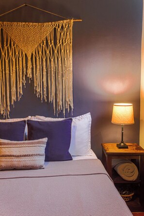 1 chambre, bureau, fer et planche à repasser, Wi-Fi gratuit