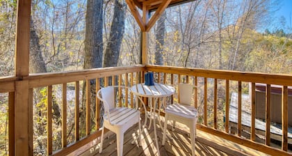 Tranquil Cabin on Sleeping Child Creek