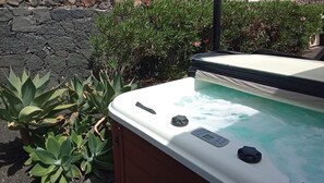 室外 SPA 浴池