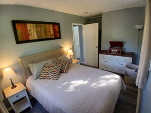 2 bedrooms, in-room safe, free WiFi, bed sheets