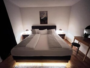 2 bedrooms, iron/ironing board, WiFi, bed sheets - Charming and comfortable vacation apartment in Villach, 10 minutes from the lake and mountain (Villach)