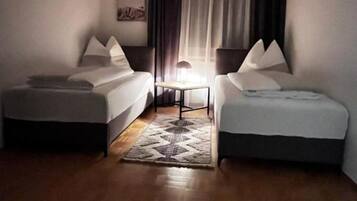 2 Schlafzimmer, Bügeleisen/Bügelbrett, WLAN, Bettwäsche