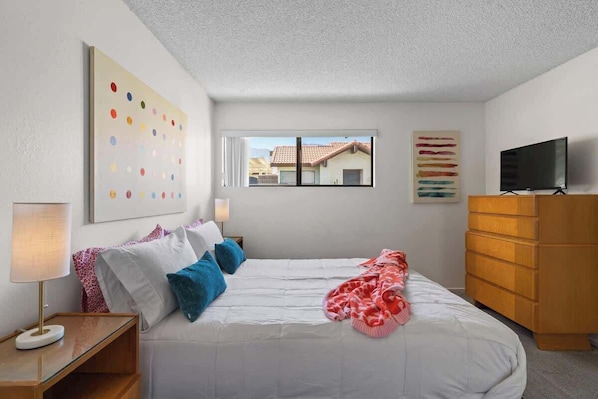 2 quartos, ferros/tábuas de passar roupa, Wi-Fi, roupa de cama