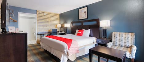Chambre, 1 trĂšs grand lit | Bureau, fer et planche Ă  repasser, accĂšs au Wi-Fi (inclus)