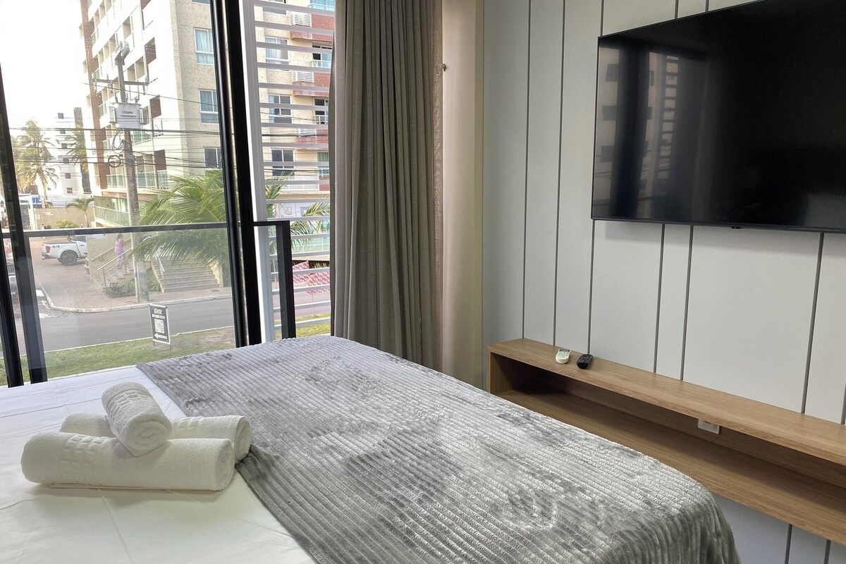 Comfort Apartment, 1 Queen Bed with Sofa bed, Kitchen, Beach View | Street view