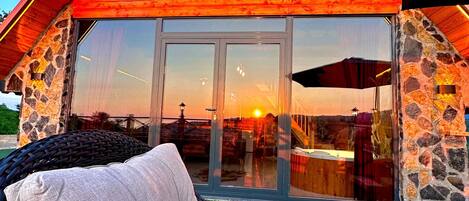 1 bedroom, soundproofing, free WiFi