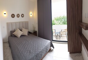 1 bedroom, iron/ironing board, free WiFi, bed sheets - Modern vacation apartment with gym, jacuzzi, rooftop pool and sauna. (Playa del Carmen)