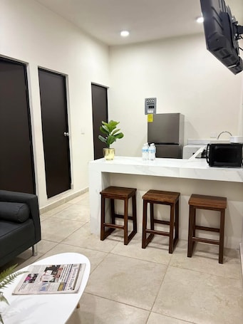 2 bedrooms, premium bedding, free WiFi, bed sheets