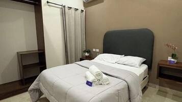 Basic Room, 2 Bedrooms, Courtyard View