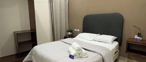 Chambre de base, 2 chambres, vue sur la cour intérieure | Literie de qualité, décor unique, ameublement unique