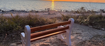 4-bedroom family-friendly house near Mackinac Island, on Lake Huron