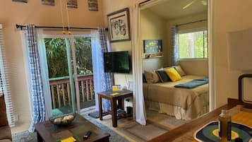1 bedroom, desk, WiFi, bed sheets