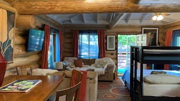 1 bedroom, desk, WiFi, bed sheets