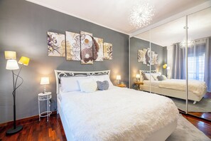 1 habitación, escritorio, tabla de planchar con plancha y wifi gratis 