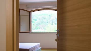 Comfort Double Room | In-room safe, free WiFi