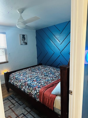 2 bedrooms, iron/ironing board, WiFi