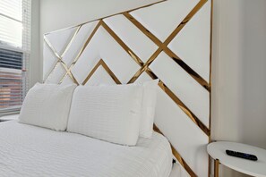 3 chambres, fer et planche à repasser, Wi-Fi, draps fournis