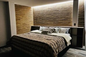 2 chambres, fer et planche à repasser, Wi-Fi, draps fournis