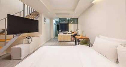 Chuncheon Lunastay pet Pension