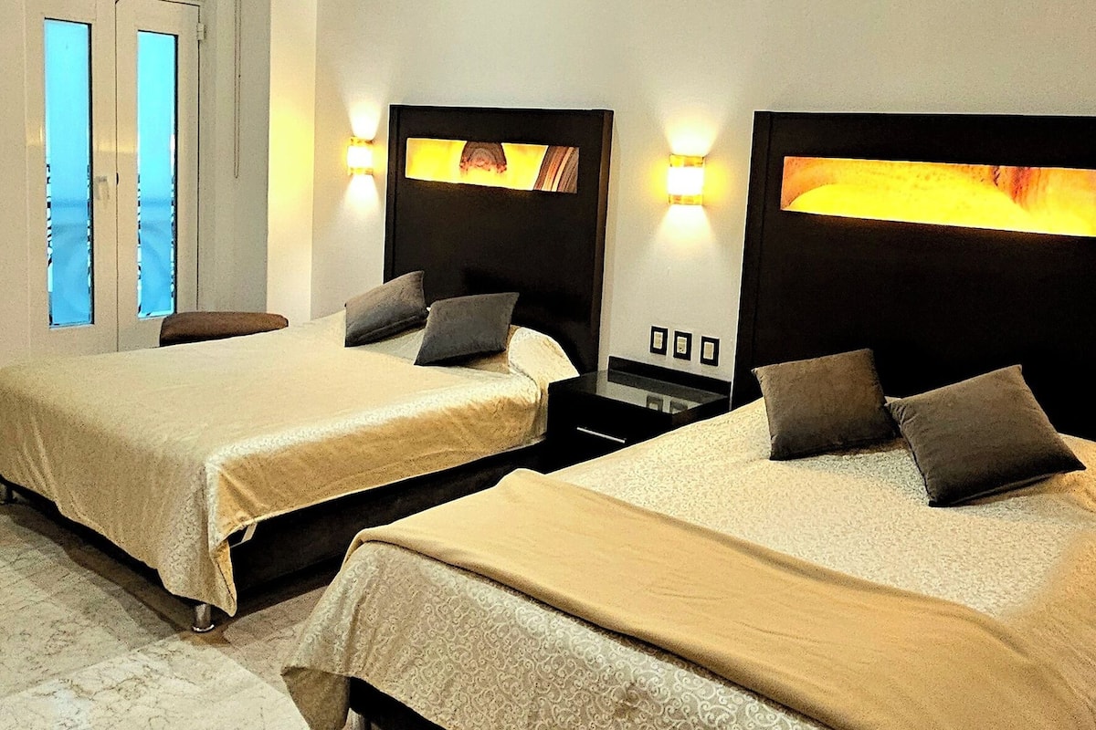 Quarto quádruplo | Ferros/tábuas de passar roupa, Wi-Fi de cortesia