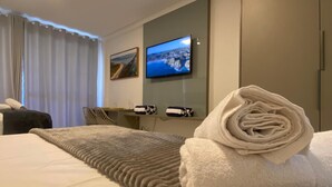 Deluxe-Studio, Poolblick