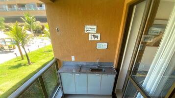 Deluxe-Studio, Poolblick | Lanai (Veranda)