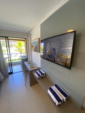 Deluxe Studio, Pool View | Laptop workspace, free WiFi - Flat11 VistaPiscina EcoResort by LaPlaya (Tamandaré)