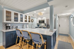 Fridge, microwave, oven, stovetop - Exquisite NEW Gulf front Condo, stunning design (Sanibel)