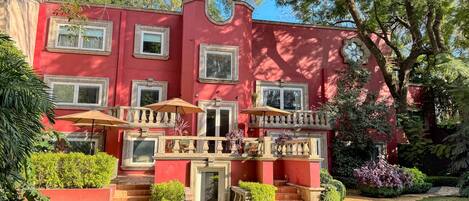 Fachada del alojamiento