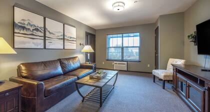 18 Lodge - DT Hood River, River View, Close to Shopping & Restaurants!
