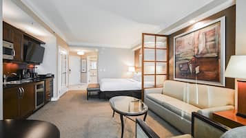 1 bedroom, desk, iron/ironing board, free WiFi