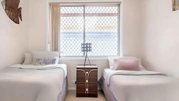 13 bedrooms, desk, iron/ironing board, WiFi