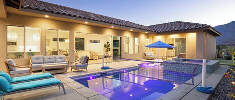 Et oppvarmet basseng