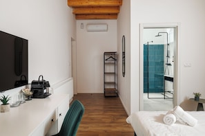 1 chambre, bureau, Wi-Fi, draps fournis