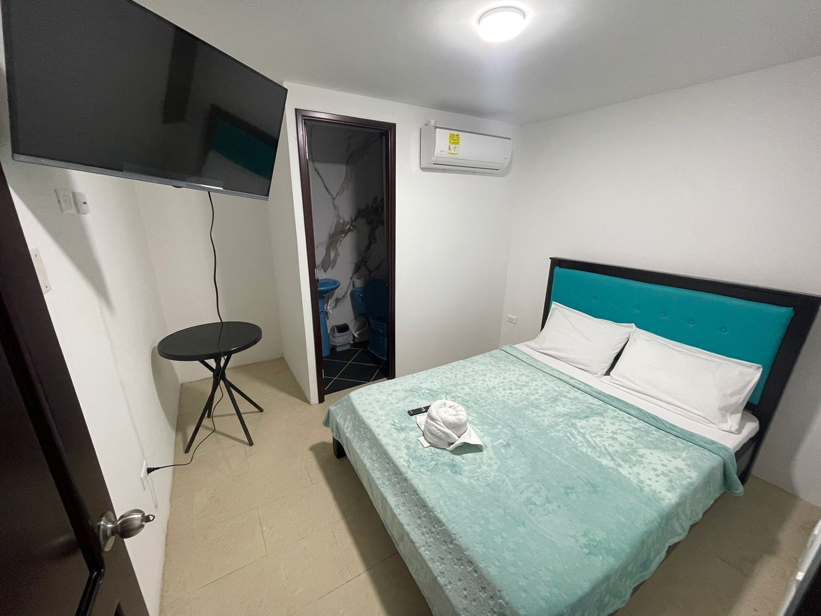 Classic Room | Desk, free WiFi