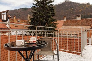 Outdoor dining - Richter Residence 4 (Brașov)