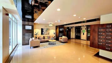 Sala de estar en el lobby
