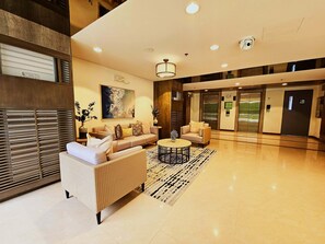 Lobby sitting area - Evelyn Azure Escapes Boracay Newcoast  (Boracay Island)