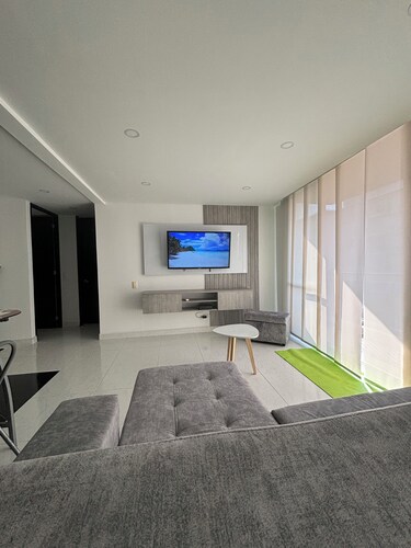 Peñalisa Ricaurte Girardot: 2 Bedrooms, 2 Bathrooms, Air Conditioning, Pool 