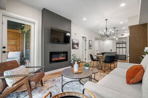 TV, fireplace - All Year Heated Pool & Tub! New! (Bighorn No. 8)