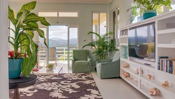 Villa, 4 Bedrooms | Interior