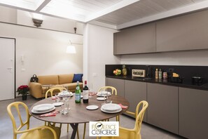 Dining - Ground Floor With Patio-Ghibellina 65 apt 1 (Firenze)
