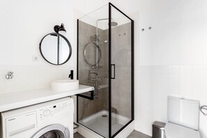 ヘアドライヤー、タオル