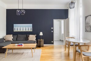 テレビ、ステレオ